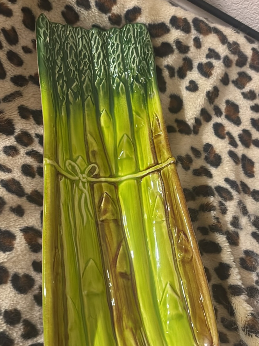 Green vintage Ceramic Asparagus Serving Platter - Decorative Home Accent